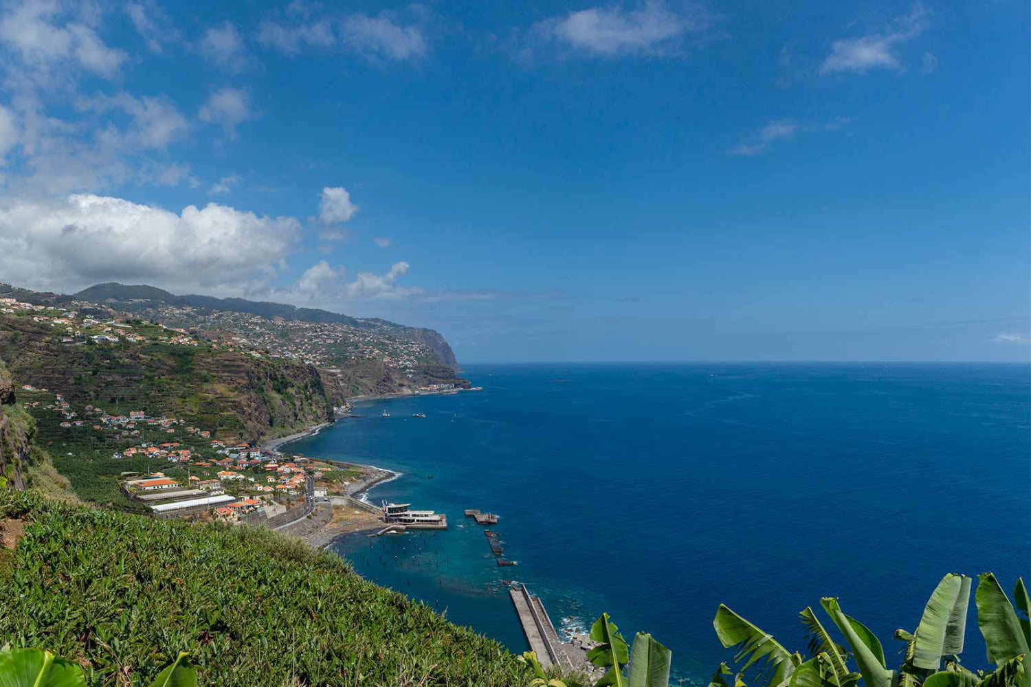 Landscape of Lugar de baixo coastline