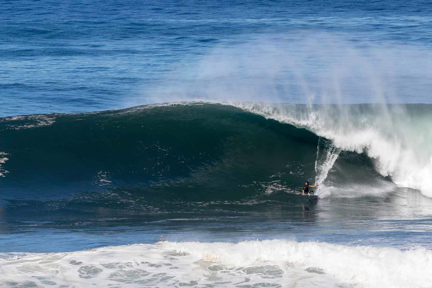 Big wave in the southwest coast of madeira island